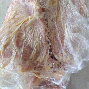 豚ロース（厚切り）を味噌マヨで冷凍保存☆